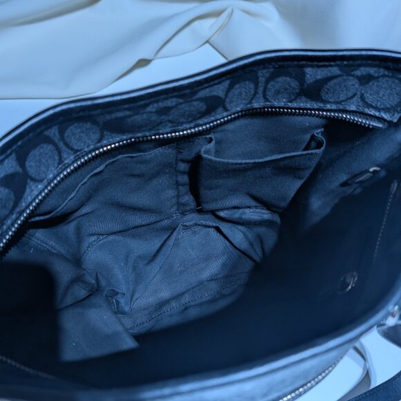 Coach Signature Canvas Black/Grey City Tote - Picture 5 of 8